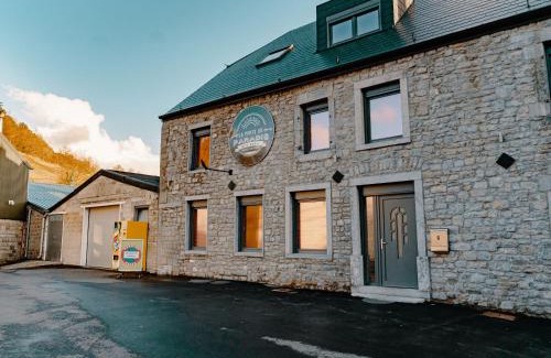 Vierves-sur-Viroin House | La porte du paradis