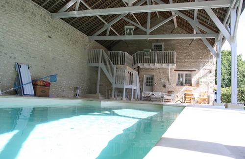 Luze Cottage | La Porterie Gite de charme * Abbaye de Bois-Aubry,Yul Brynner's grave, 3HA