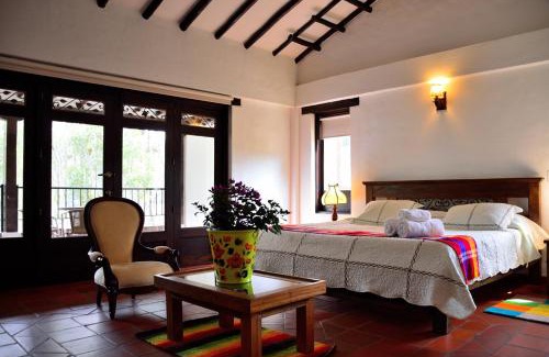 El Rosal Hotel | La Posada De Los Arcángeles