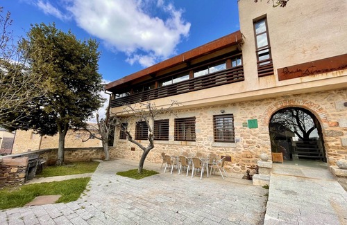 Madarcos House | La Posada is a very spacious building, with a lot of history, recently rehabilitated for tourism