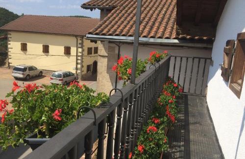 Viscarret-Guerendiain House | La Posada Nueva