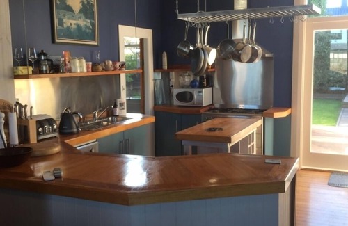 Amberley House | La Poste: historic accommodation in Amberley