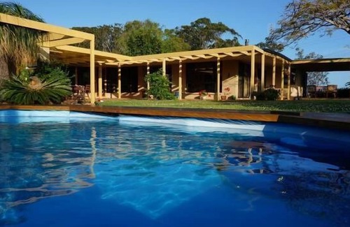 Terranora Cottage | La Provence Cottage near Coolangatta and Byron Bay