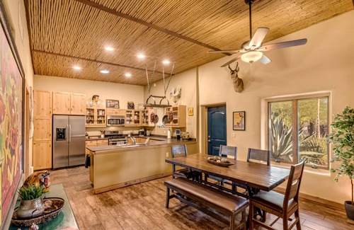 Tucson House | La Puerta Azul - Stunning Desert Retreat Pool Spa