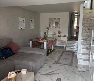 Torrelavega House | La pulga en el océano