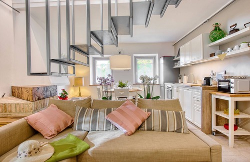 Fabriano Apartment | La Quercia d'oro - "Borgo Canapegna" private pool near Frasassi Caves