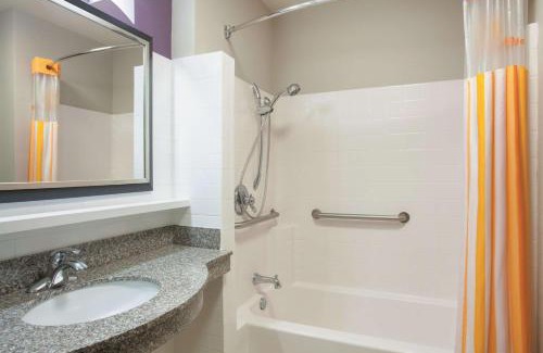 Fort Walton Beach Hotel | La Quinta by Wyndham Fort Walton Beach
