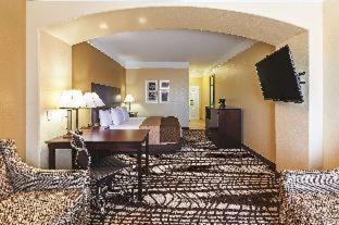 Texas Gulf Coast Region Hotel | La Quinta by Wyndham Angleton