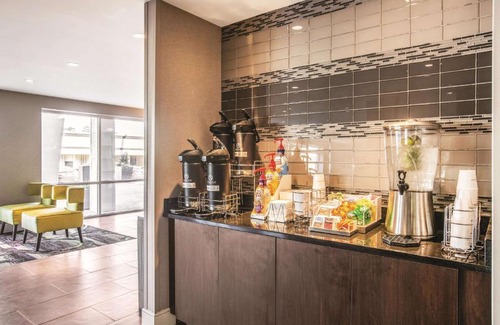Lindridge-Martin Manor Hotel | La Quinta by Wyndham Atlanta Midtown - Buckhead
