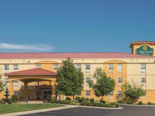 Blue Springs Hotel | La Quinta by Wyndham Blue Springs