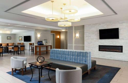 Greenacres Hotel | La Quinta by Wyndham Bakersfield North