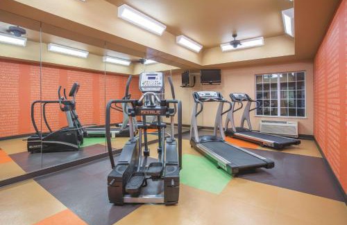 Bentonville Hotel | La Quinta by Wyndham Bentonville