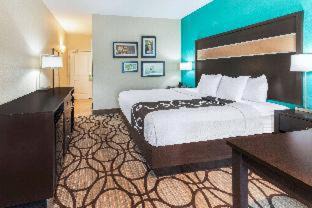 Carlsbad Hotel | La Quinta by Wyndham Carlsbad