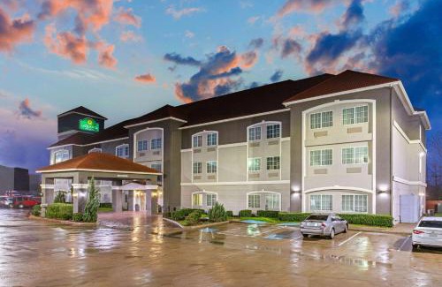 Cleburne Hotel | La Quinta by Wyndham Cleburne