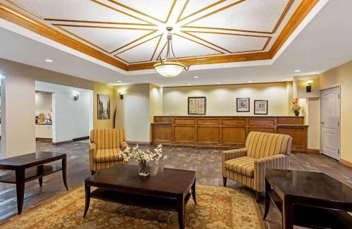 Cleburne Hotel | La Quinta by Wyndham Cleburne