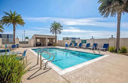 Portland Hotel | La Quinta by Wyndham Corpus Christi - Portland