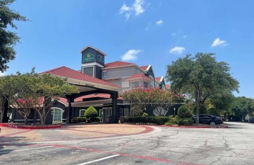 South Arlington Hotel | La Quinta by Wyndham Dallas Arlington South