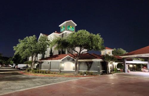 South Arlington Hotel | La Quinta by Wyndham Dallas Arlington South