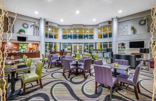 Dallas Hotel | La Quinta by Wyndham Dallas - Addison Galleria