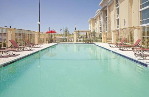 Northwest Dallas Hotel | La Quinta by Wyndham Dallas I-35 Walnut Hill Ln