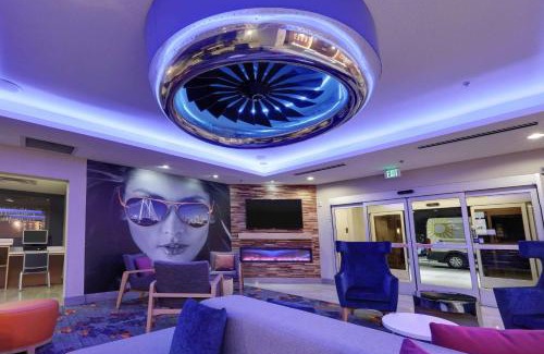 Dallas Hotel | La Quinta by Wyndham Dallas Love Field