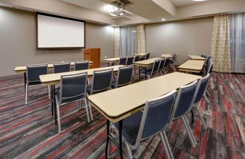 Dallas Hotel | La Quinta by Wyndham Dallas Love Field