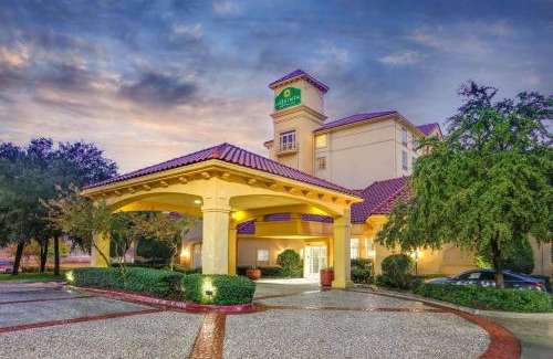 North Dallas Hotel | La Quinta by Wyndham Dallas North Central