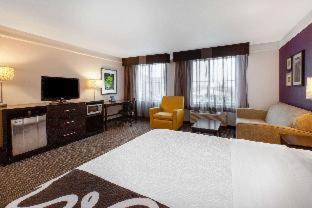 Utica Hotel | La Quinta by Wyndham Detroit Utica