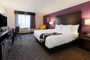 Utica Hotel | La Quinta by Wyndham Detroit Utica