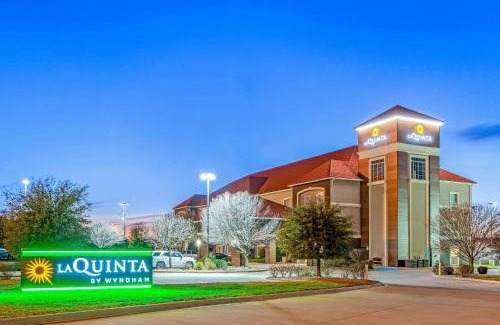 Eastland Hotel | La Quinta by Wyndham Eastland
