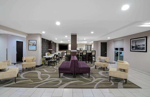 Powell Hotel | La Quinta by Wyndham Knoxville North I-75