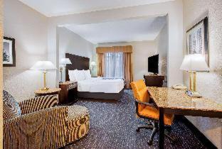 Mount Laurel Hotel | La Quinta by Wyndham Mt. Laurel - Philadelphia