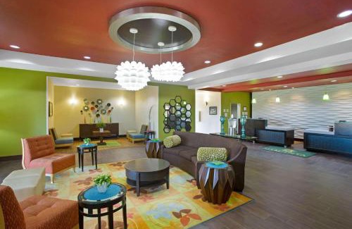 Pearsall Hotel | La Quinta by Wyndham Pearsall