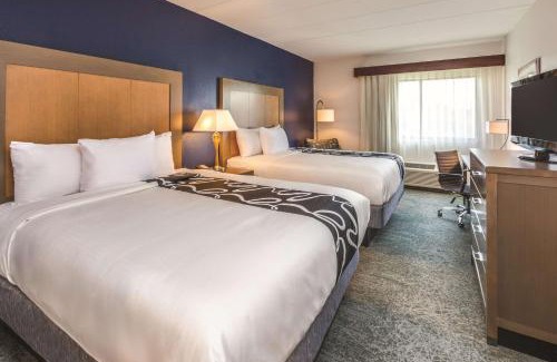 Essington Hotel | La Quinta by Wyndham Philadelphia Airport