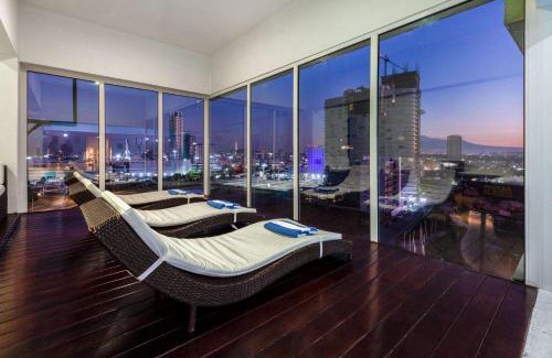 Angelopolis Hotel | La Quinta by Wyndham Puebla Palmas Angelopolis