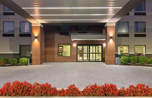 Snellville Hotel | La Quinta by Wyndham Snellville - Stone Mountain