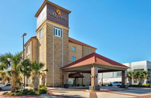 South Arlington Hotel | La Quinta by Wyndham Dallas Grand Prairie South