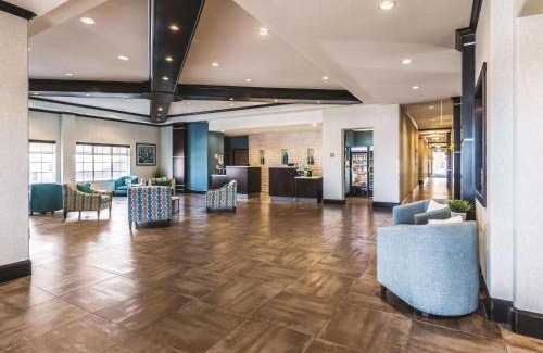 South Arlington Hotel | La Quinta by Wyndham Dallas Grand Prairie South