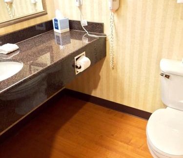 Salmon Creek Hotel | La Quinta by Wyndham Vancouver