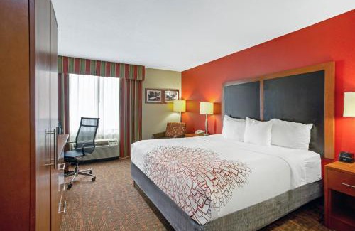 Williamsburg Hotel | La Quinta by Wyndham Williamsburg Historic Area