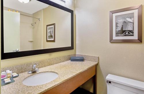 Williamsburg Hotel | La Quinta by Wyndham Williamsburg Historic Area