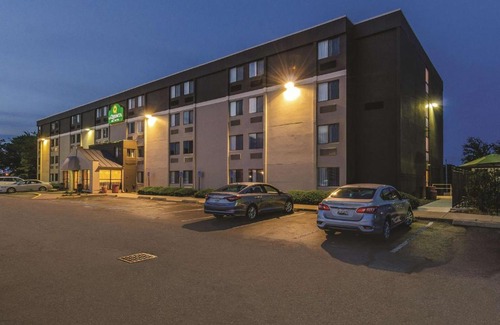 Warwick Hotel | La Quinta by Wyndham Warwick Providence Airport