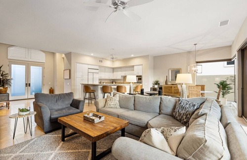 La Quinta Apartment | La Quinta Golf Home w/Pool, Spa & Designer Kitchen