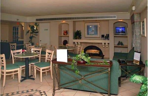 Bakersfield Hotel | La Quinta Inn Bakersfield South