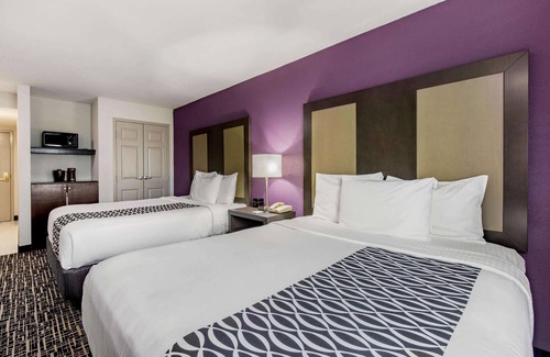 West Long Branch Hotel | La Quinta Inn by Wyndham West Long Branch/NJ Shore Area