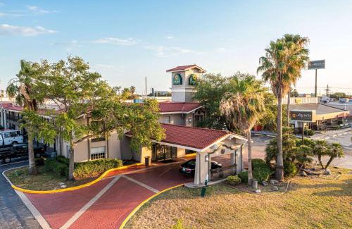 Central City Hotel | La Quinta Inn by Wyndham Corpus Christi North