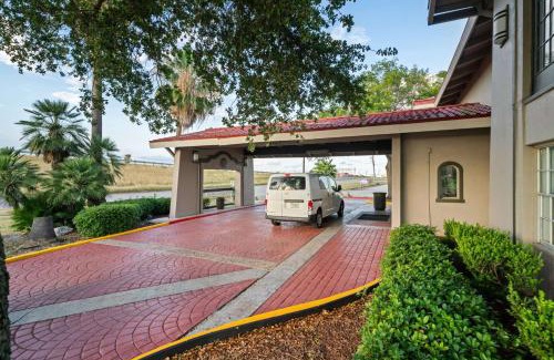 Central City Hotel | La Quinta Inn by Wyndham Corpus Christi North