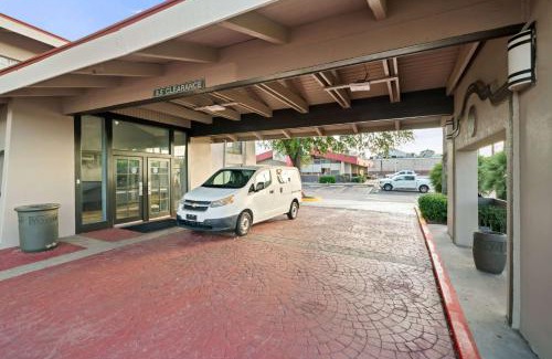 Central City Hotel | La Quinta Inn by Wyndham Corpus Christi North