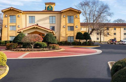 Norfolk - Virginia Beach Hotel | La Quinta Inn by Wyndham Norfolk Virginia Beach