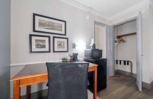 Central City Hotel | La Quinta Inn by Wyndham Corpus Christi North